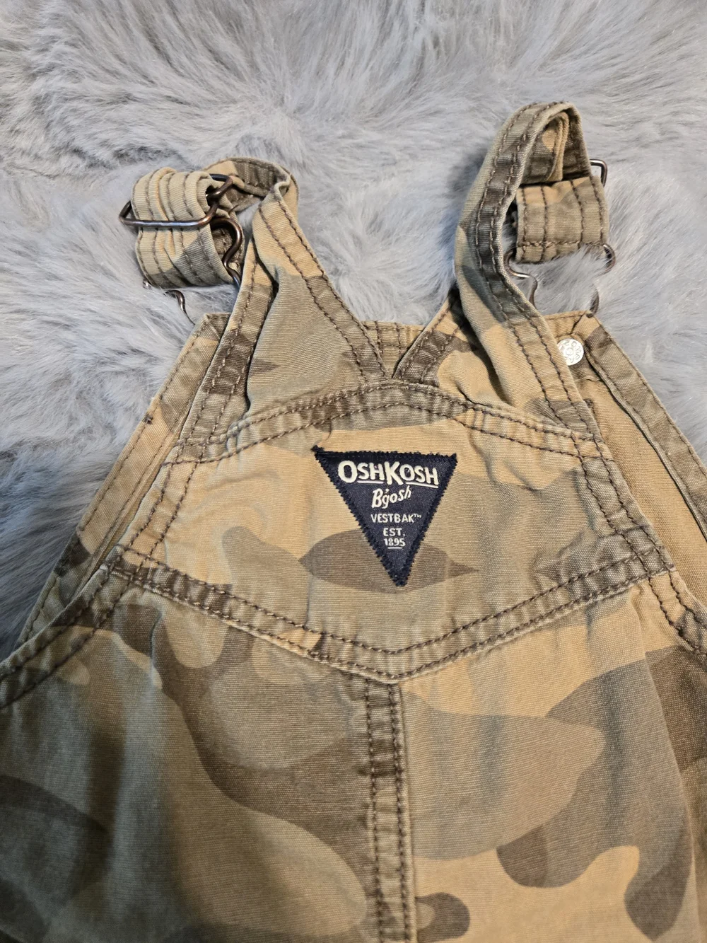 OshKosh B'gosh Camouflage Overalls 18M Diaper Snaps Camo Carpenter